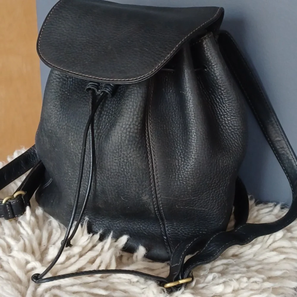 Coach  vintage  leather backpack - Picture 2 of 16